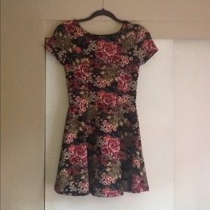 NWOT❗️ Floral Skater Girl Mini Dress Los Angeles